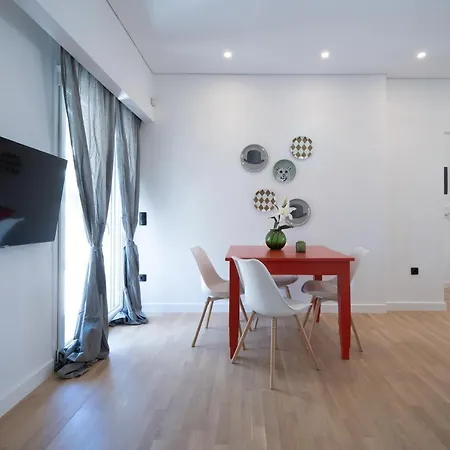 Modern In Close To City Center